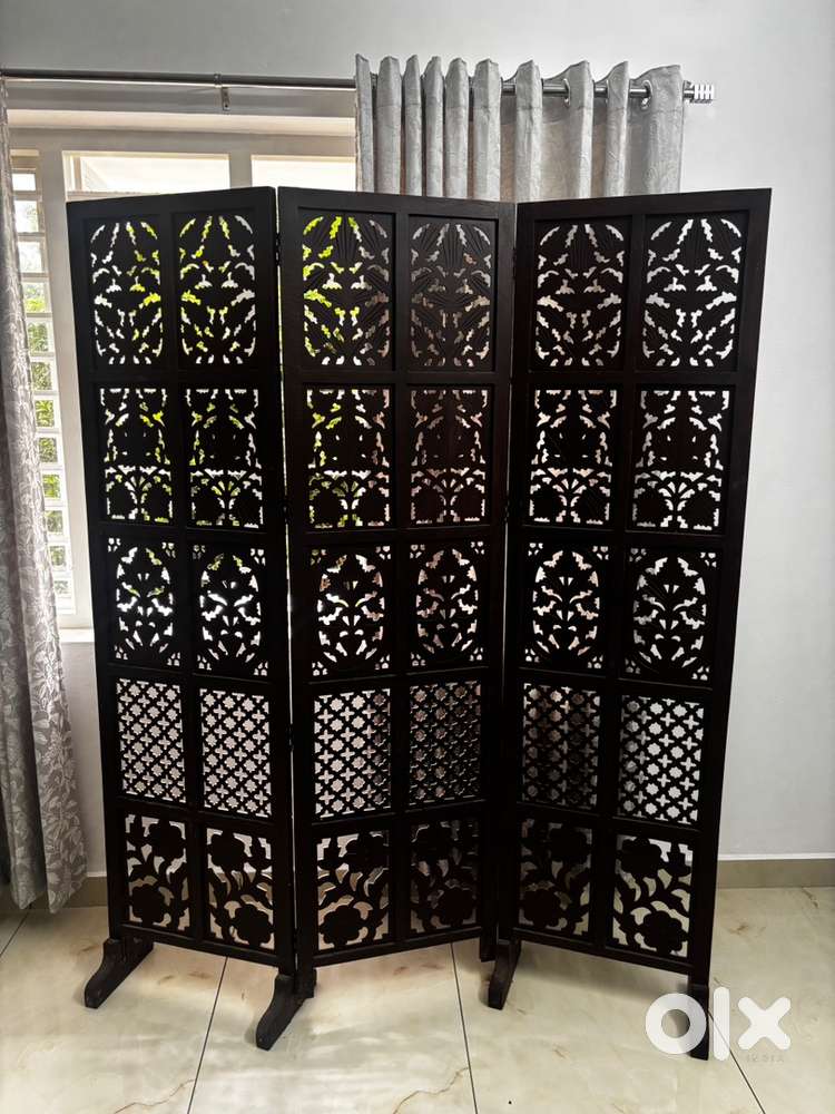 Decorative Wooden Room Divider