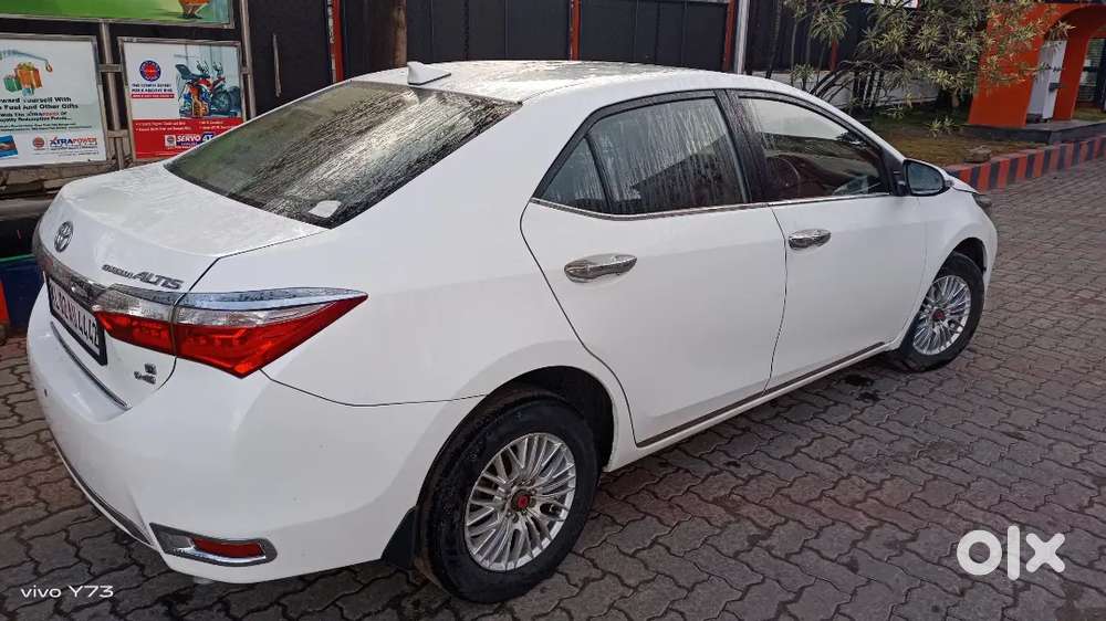 Orginal kerala Toyota Corolla Altis 2015 Diesel Well Maintained