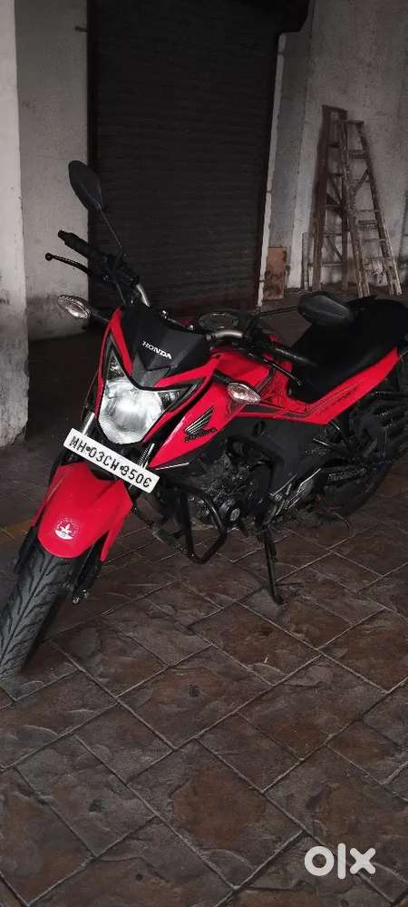 Honda hornet 160r