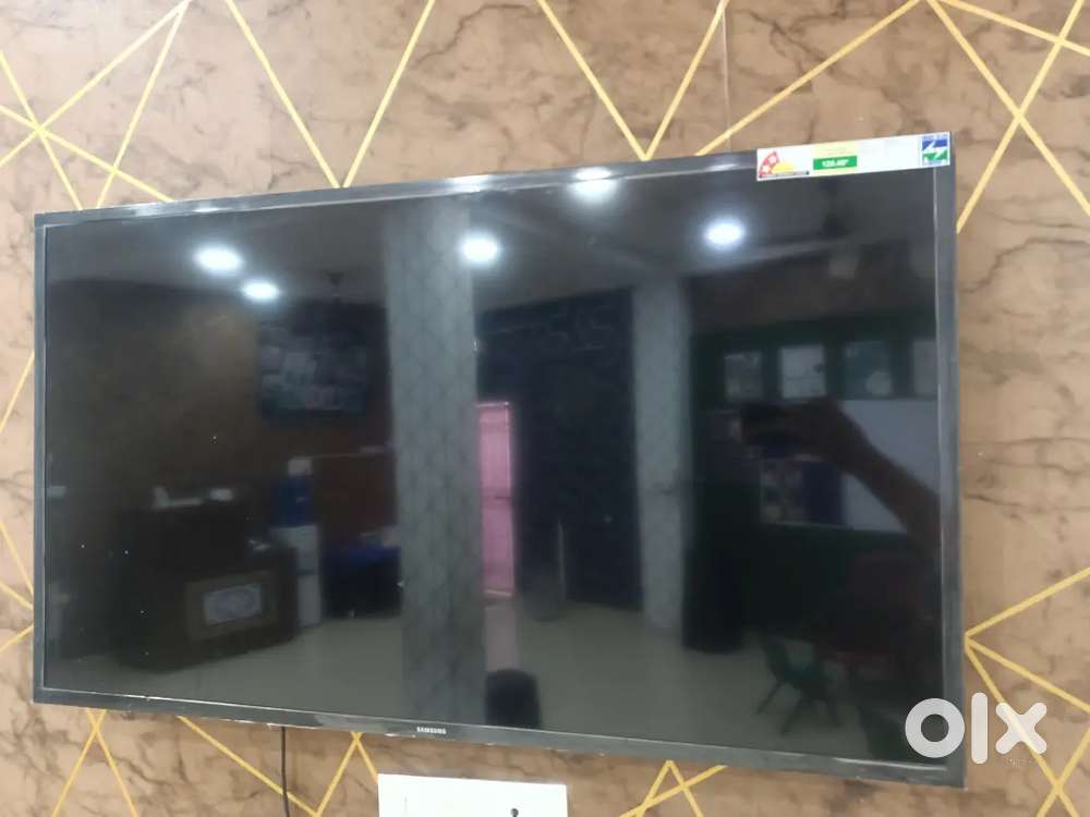 A Samsung 43 inches Led For Sell...