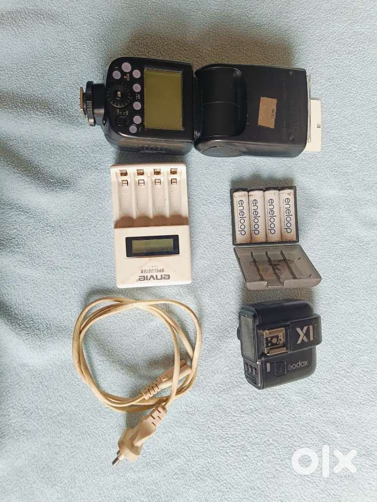 Godex flash, battery, trigger