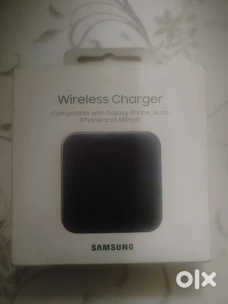 Samsung wireless charger and Osaka camera
