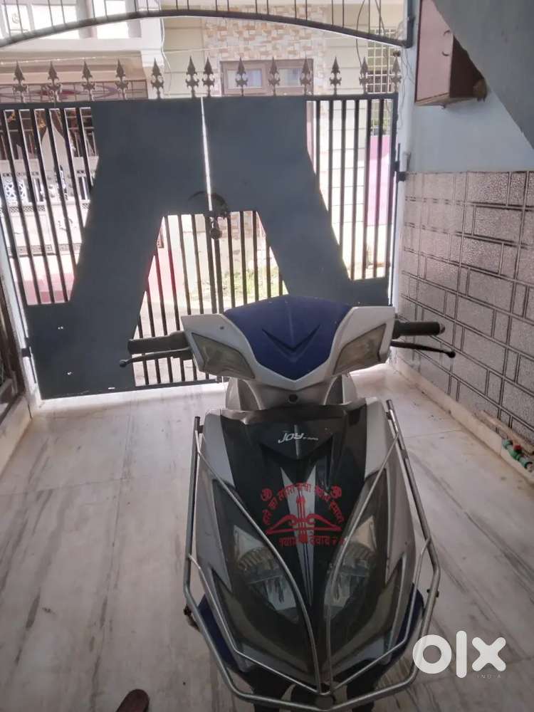 Joy e bike electric scooter good condition
