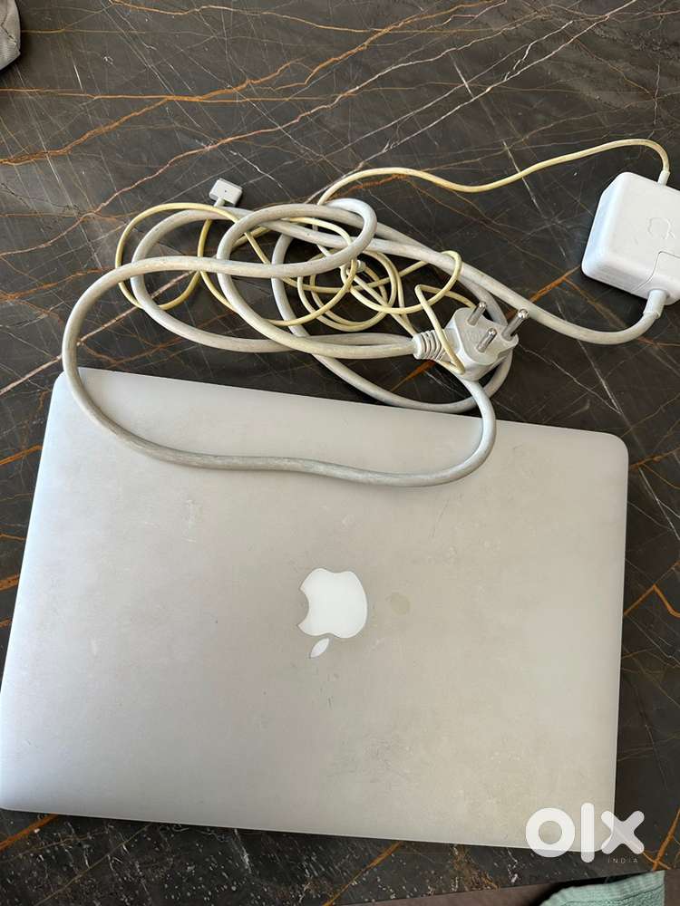 Non working Apple laptop 2016