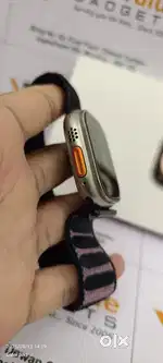 APPLE WATCH ULTRA 49MM TITANIUM STARLIGHT WITH BOX ND CABLE AVAILABLE