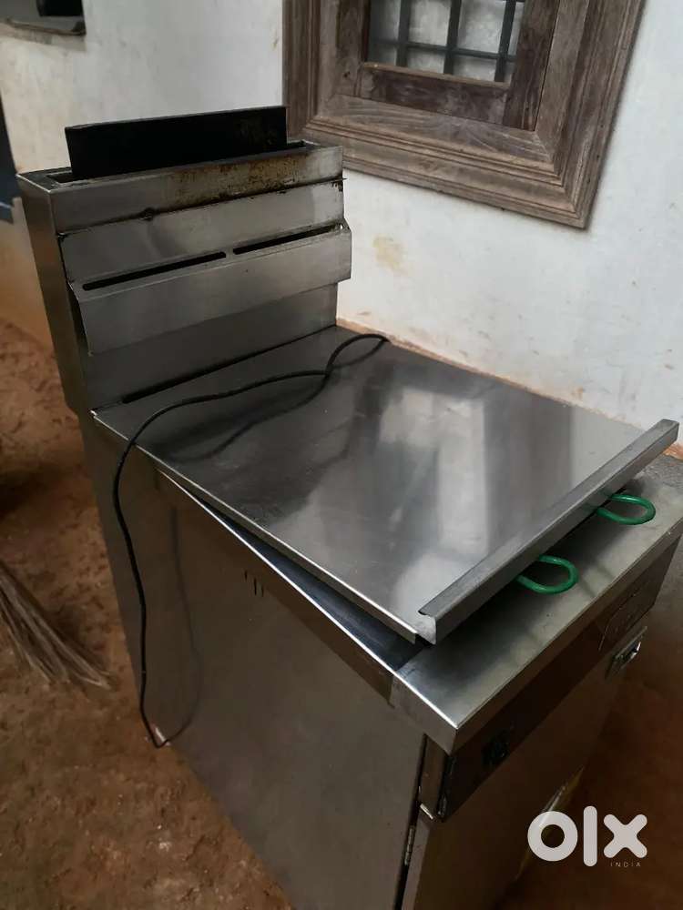 Automatic Broast machine and masala mix table
