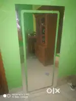 Wall mirror