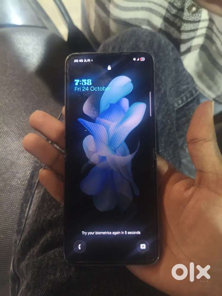 SAMSUNG Galaxy Z Flip4 5G