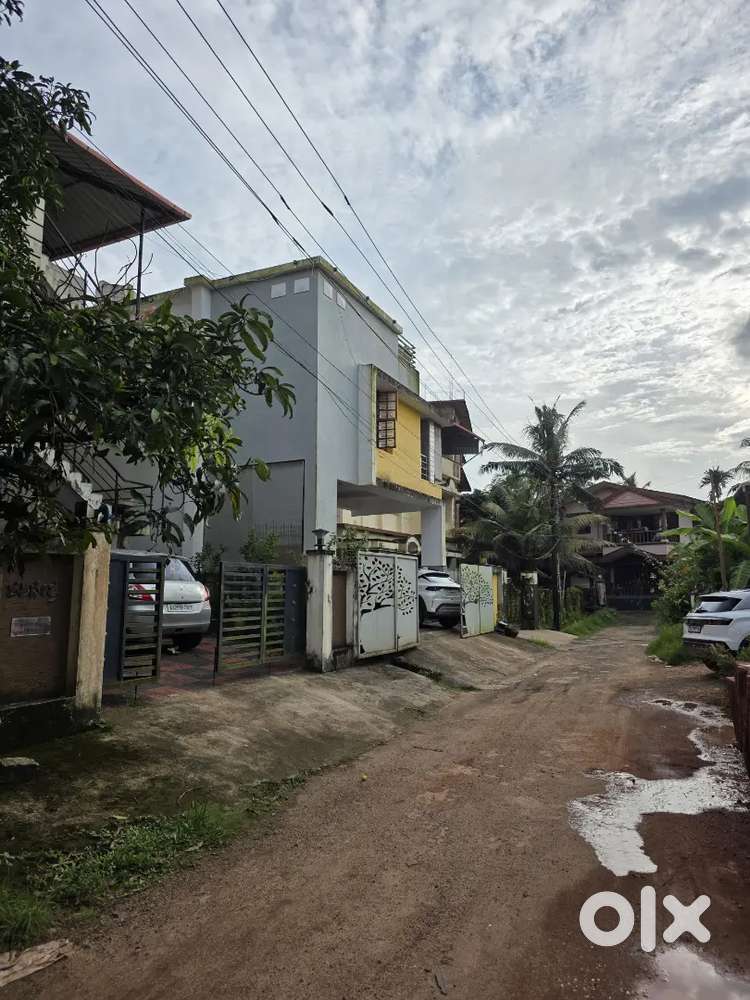 Prime Location & Fully Equipped 3 BHK Available for Rent