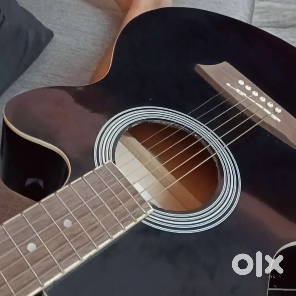 Electro-Acoustic Guitar