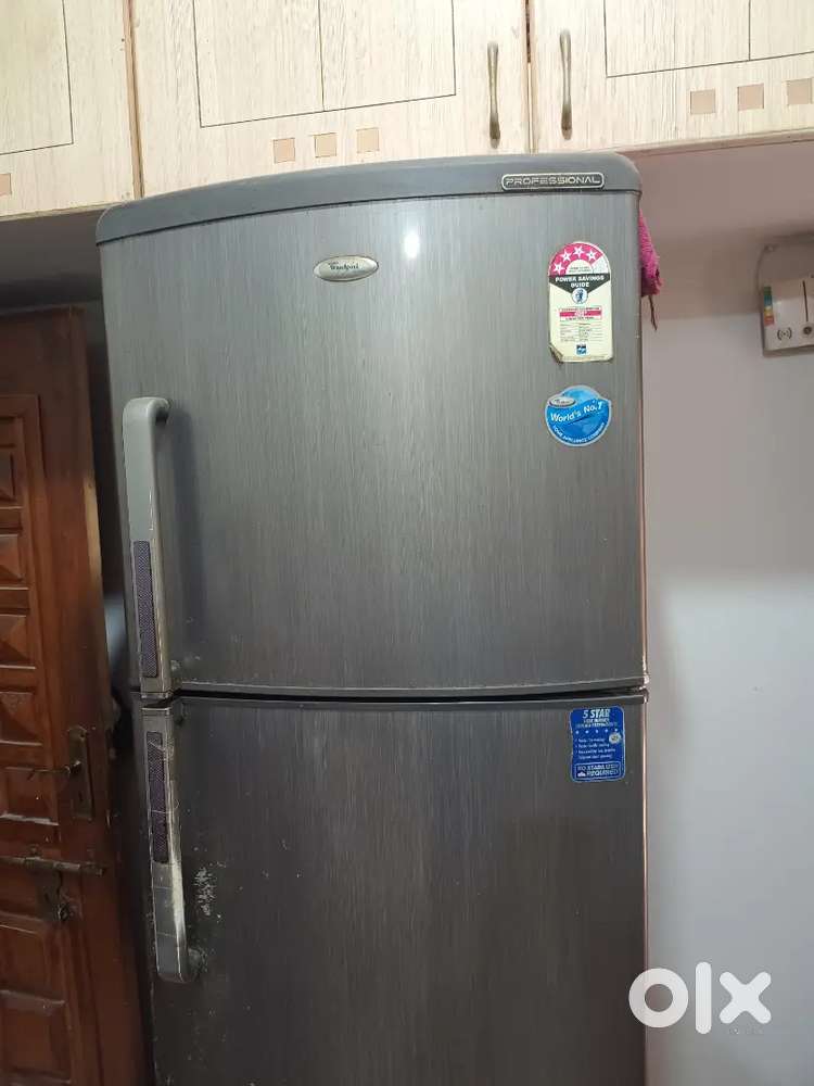 Whirlpool professional 340 litre fridge 4*rateing