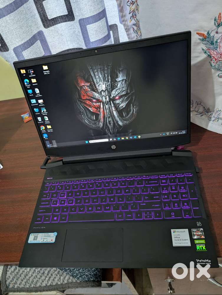 HP R5 Gaming laptop