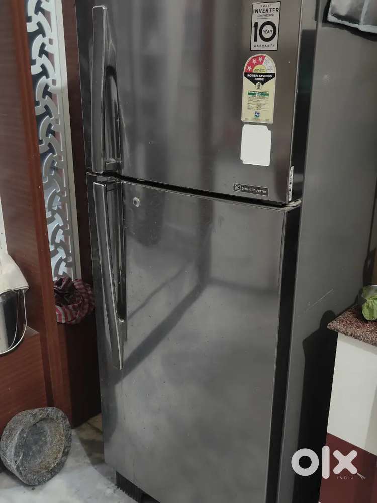 LG double door refrigerator in good condition