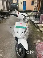 hero electric scooty with charger , insurance running till 2027