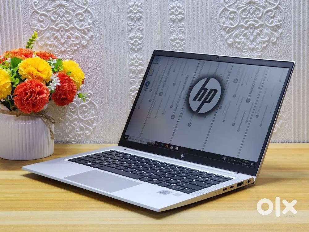 Offer Hp Elitebook G7 AMD Radeon graphics_5 8gb ram 256ssd windows'pro
