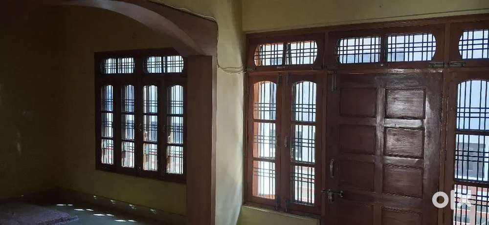 Near teachers colony,degree college road