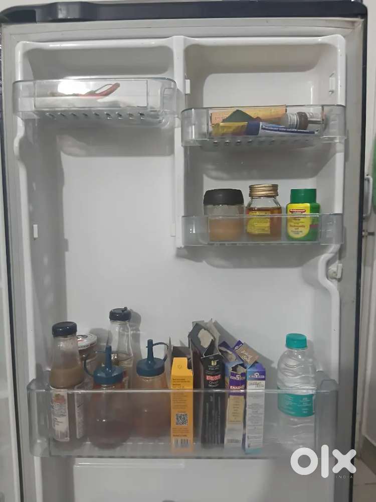 LG Fridge-190L