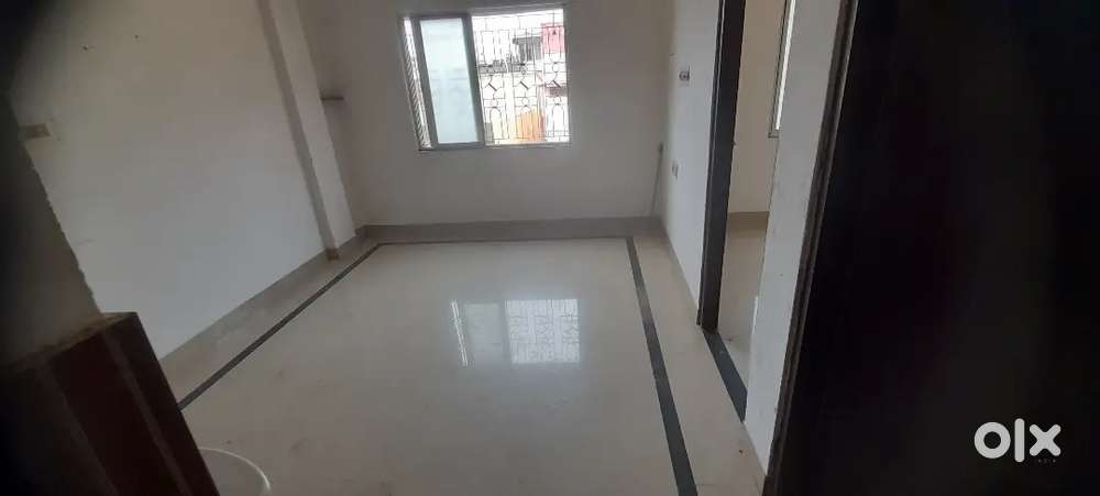 Newtwon chinarpark prime location No Brokage flat.