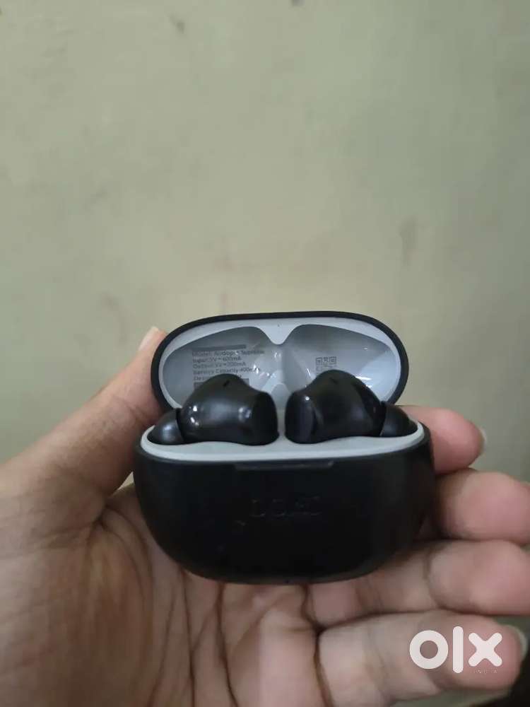 Boat airdopes + neckband