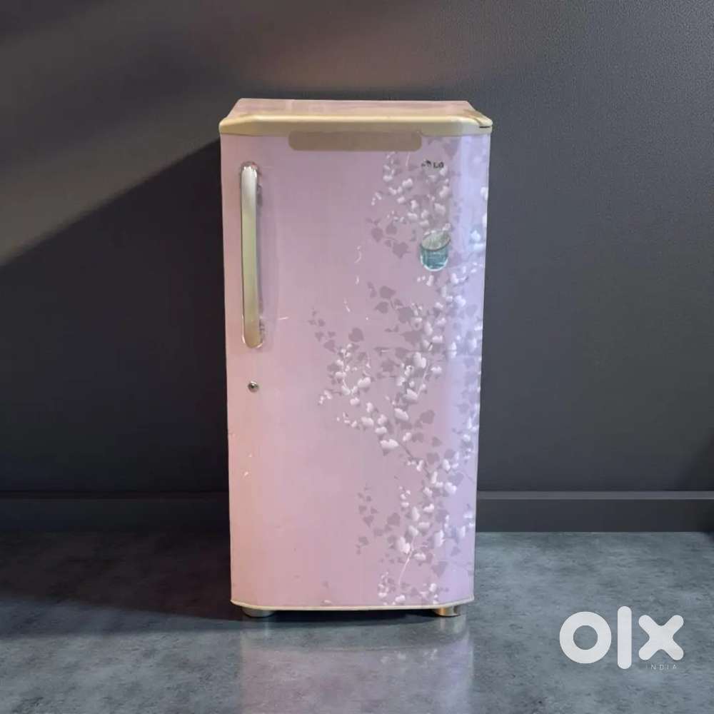 Refrigerator on monthly rent at 499 per month only