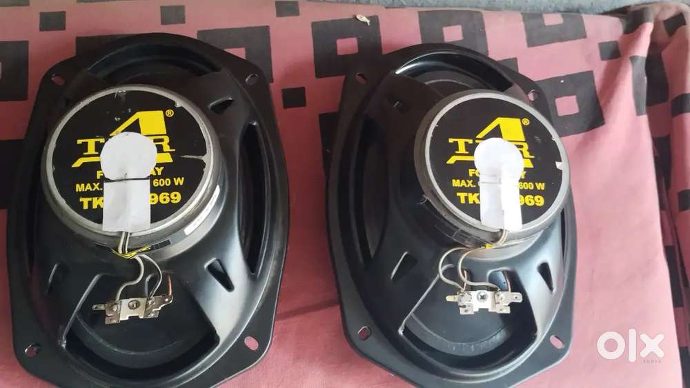 Car speaker