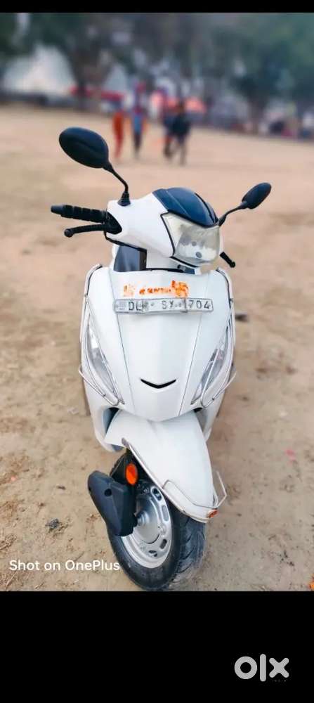 Hero Meshro scuty.. no scratch  well and full maintenance..