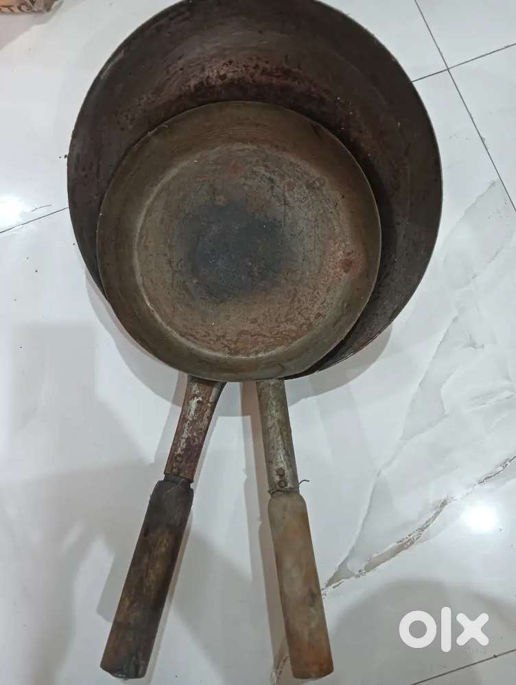 Chinese fry kadhai , fry pan