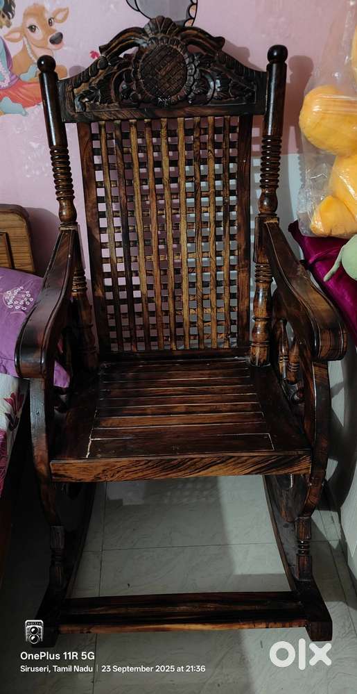 Revaliving Wooden Chair