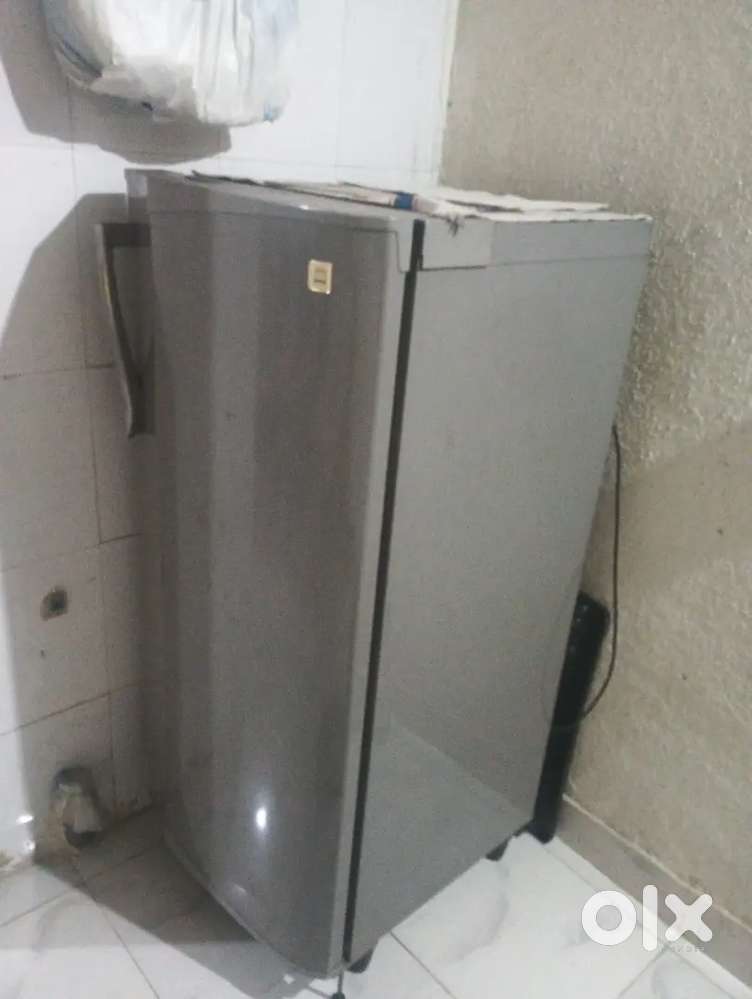 I sell fridge please change freezer