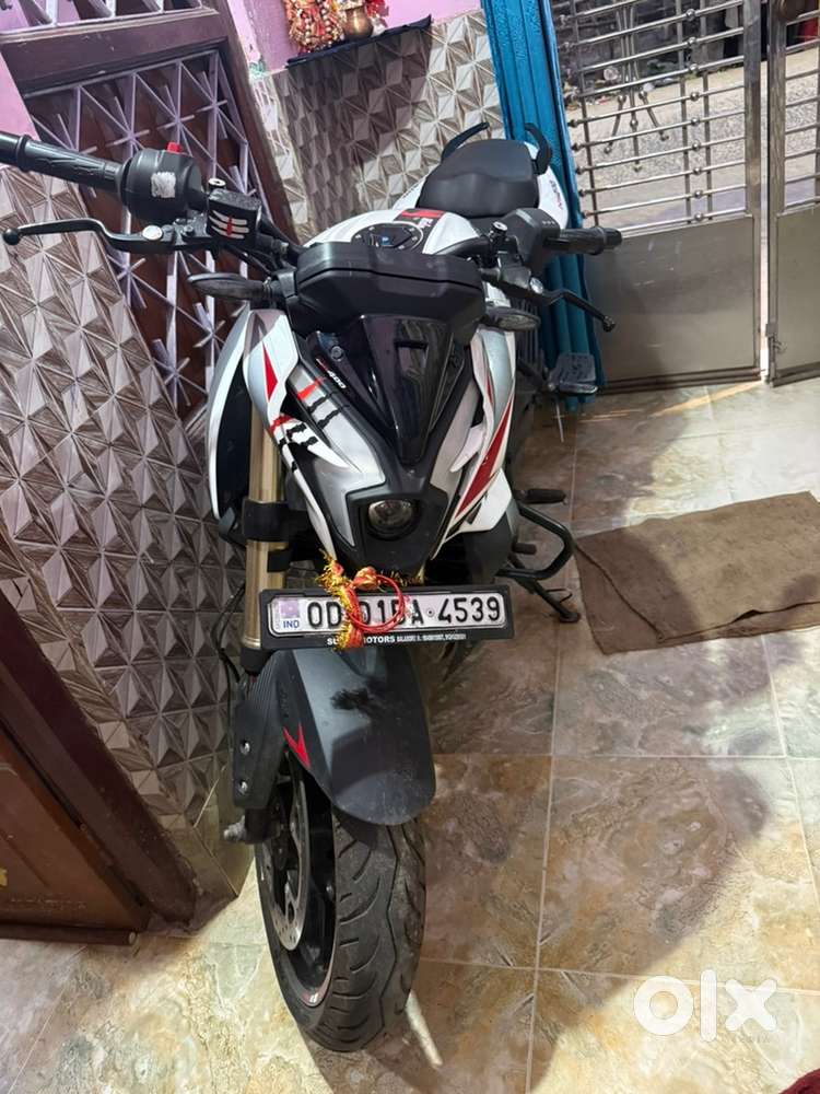 Good Condition bajaj ns400