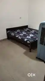 Independent 2 room furnished for students working