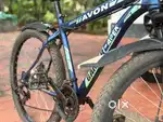21 speed cycle with disc brakes and excellent condition