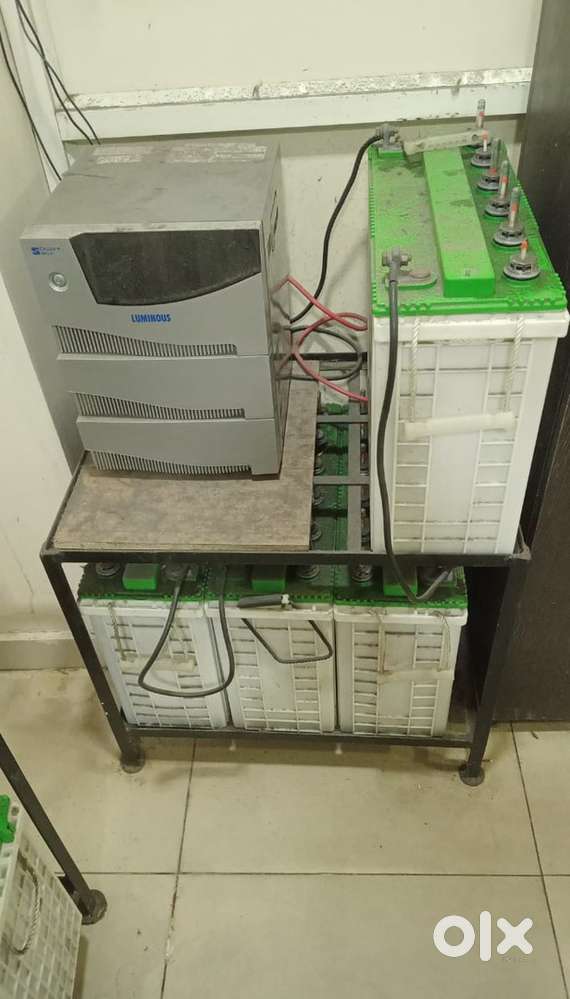 INVERTER WITH 4 Batteries & CC CAMERA