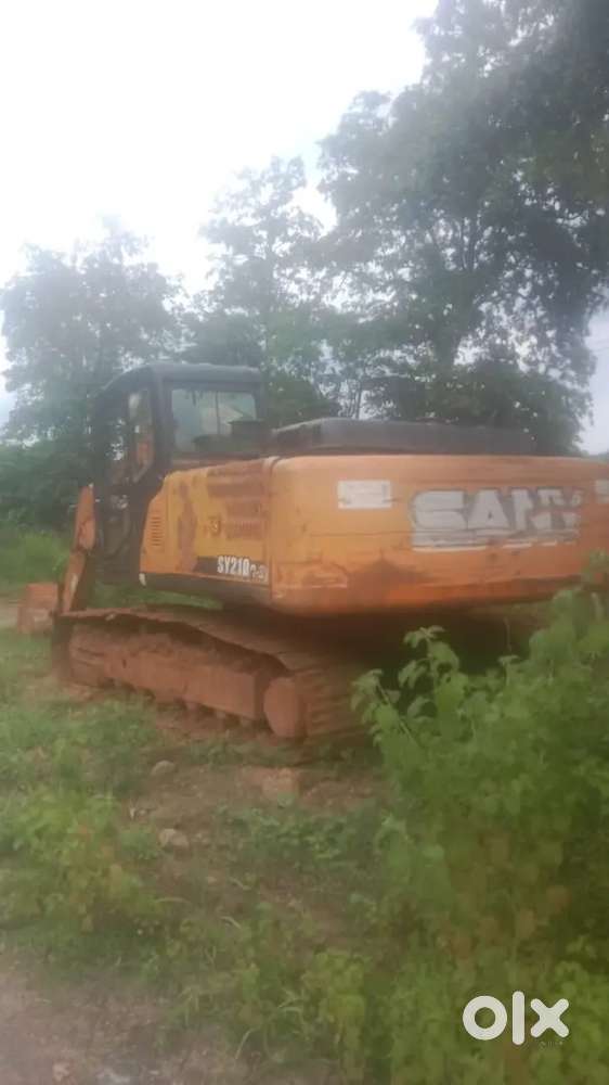 Sany 210 Chain mounted excavator