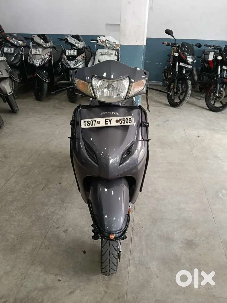 Honda activa 3g 2016 model grey colour in good condition