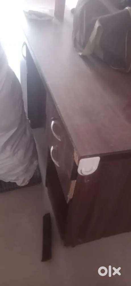 Office computer table