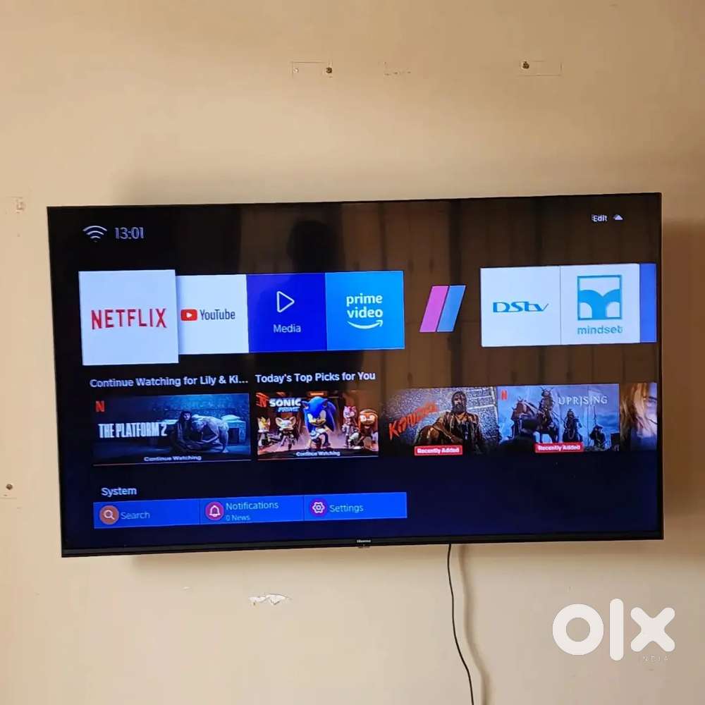 Hisense 43 inch smart TV. Excellent condition. Delivery also available