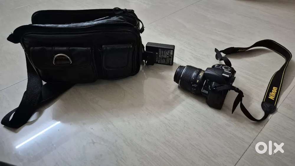 Nikon 3100 DSLR camera for sale