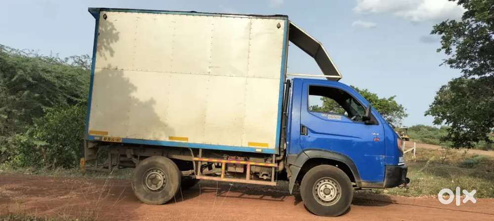 Bada dost i4 milk van