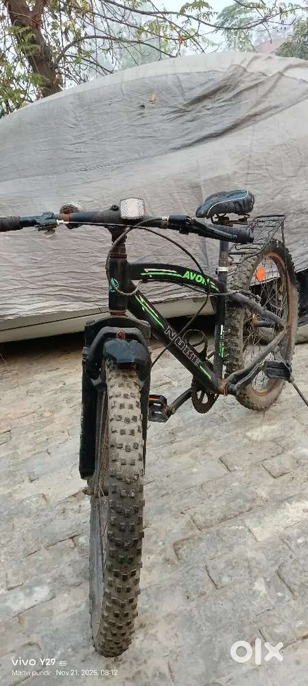 Big tyres, looking good