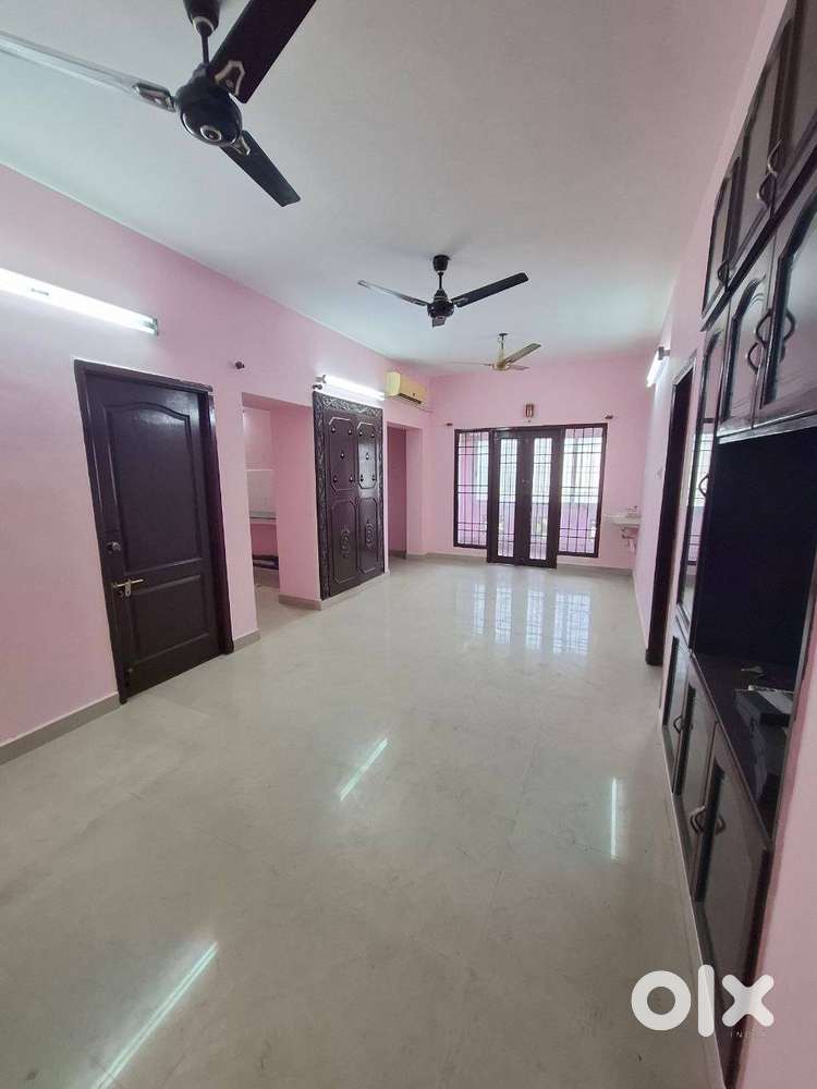 Valasaravakkam 3BHK for SALE - Sai Ram Flats (Metro Station Entrance)