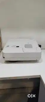 Selling NEC UM-330W short throw full HD projector 4 percent used only