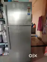 Fridge 350.litter 7 years old good condition
