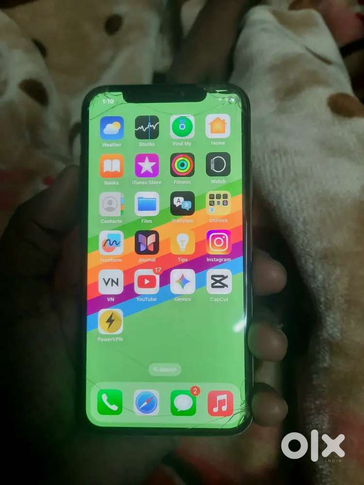 Iphone xs golden color