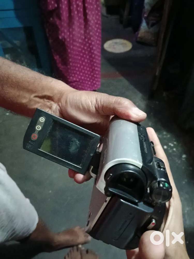 HANDYCAM CAMERA