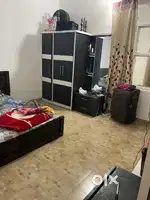 (Paying guest) Rent rooms for employees or students. Only boys.