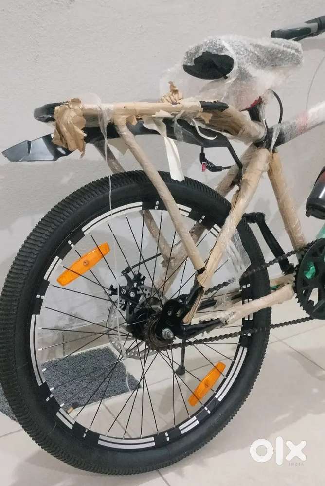 शॉकअप, डिस्कब्रेक वाली ब्रांड न्यू साइकिल हैवी टायर के साथ 26 इंच