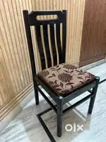 Dining table 6 seater with matt