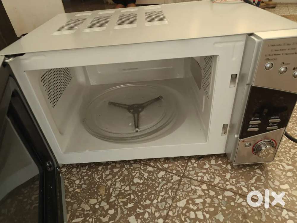 Microwave Oven