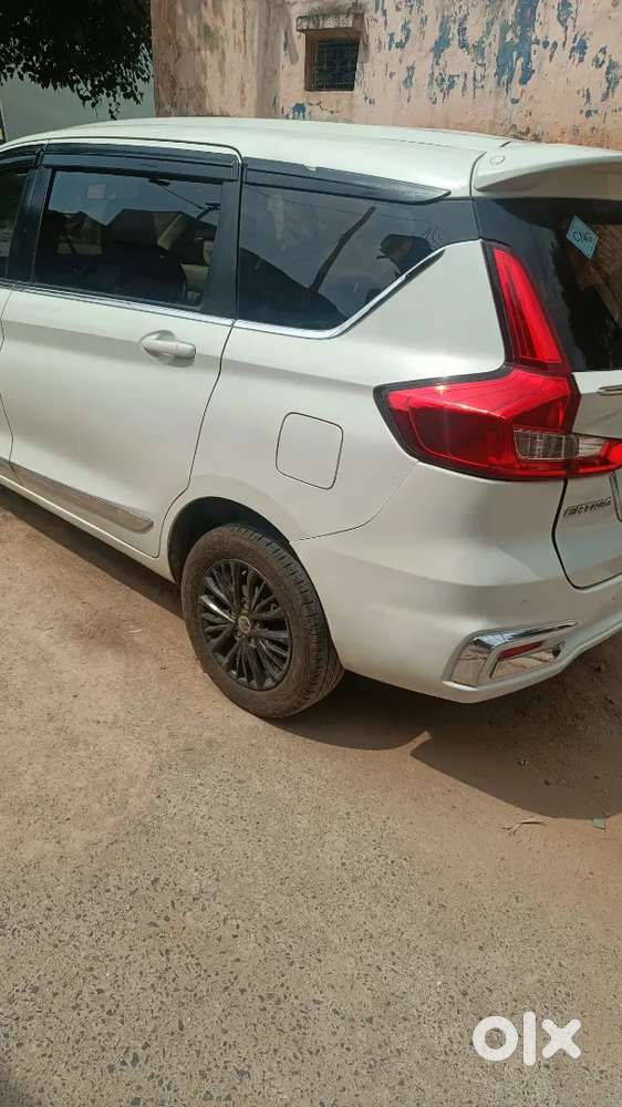 Maruti Suzuki Ertiga 2023 CNG & Hybrids 22596 Km Driven